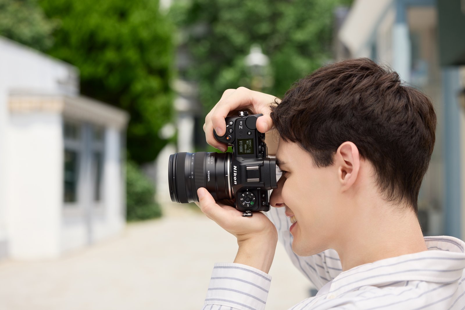 The compact 20-40mm F2.8 mounted on a full-frame mirrorless camera